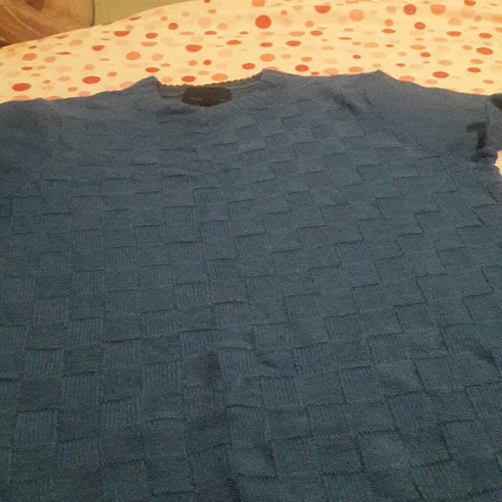 Long sleeves sweater